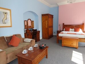 Cortinas blackout y sistema de insonorización 