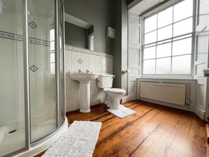 Habitación Deluxe con 2 camas individuales | Baño