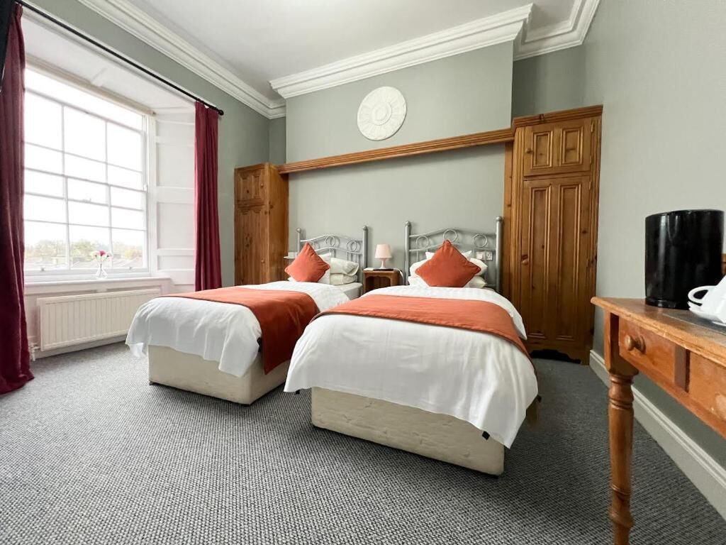 Deluxe Twin Room | Blackout curtains, soundproofing, iron/ironing board, free WiFi