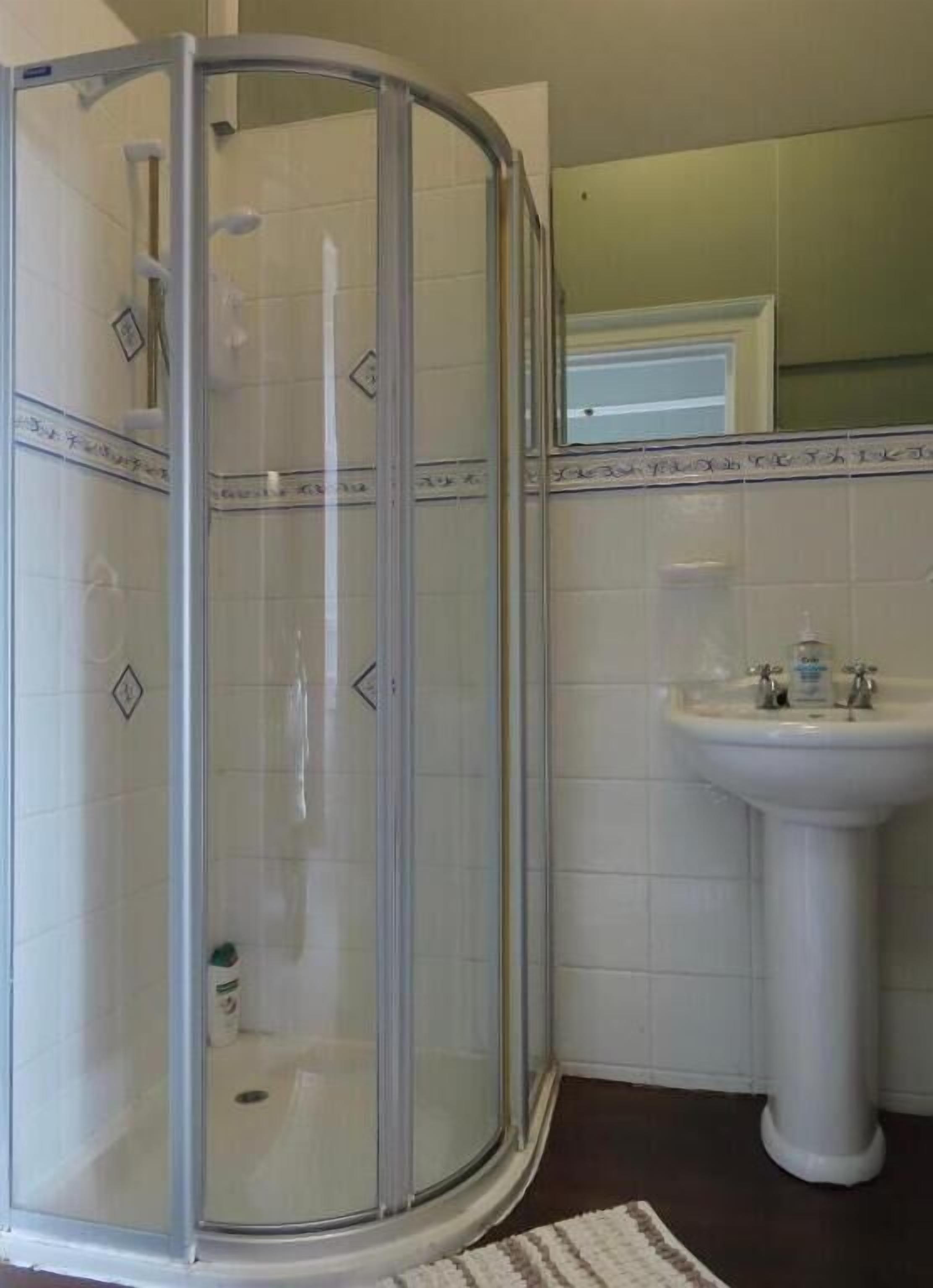 Double Room | Bathroom