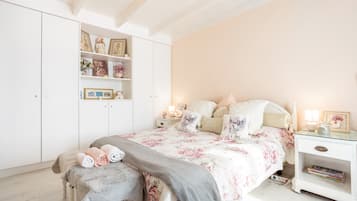 Fer et planche Ă repasser, Wi-Fi, draps fournis