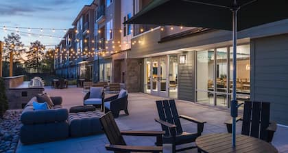 Landing Apartments Near Downtown Raleigh & WakeMed