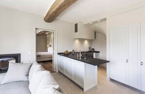 Interior - La Villa Bergerie - in the heart of a peaceful estate (Gassin)