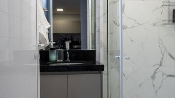 Apartemen Mewah | Kamar mandi | Shower