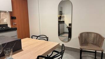 Basic Apartment | Dining