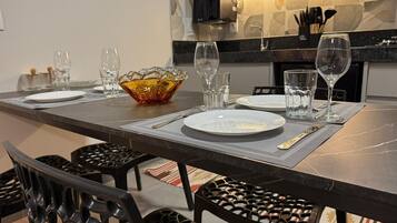 Executive Apartment | Dining