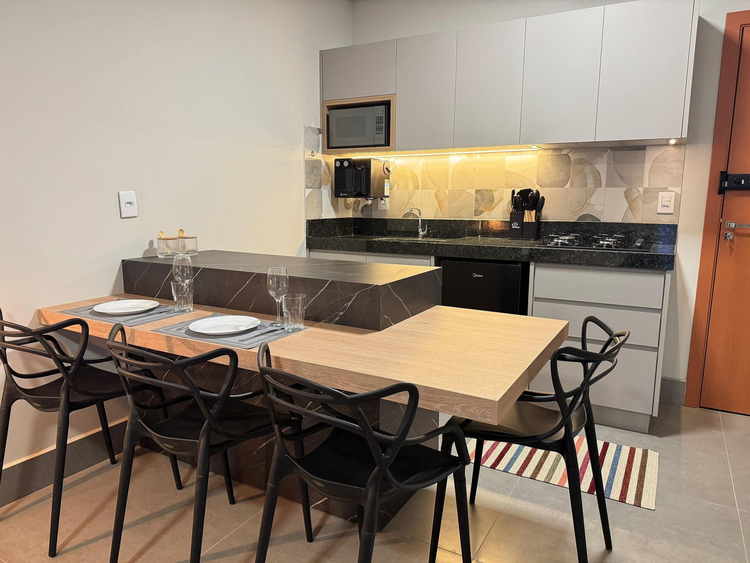 Apartemen Mewah | Tempat makan