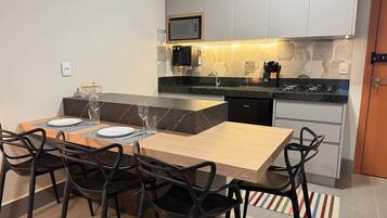Apartemen Mewah | Tempat makan