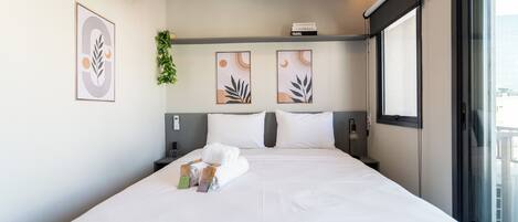 Estudio Confort, lanai, vista a la ciudad | Cortinas blackout, tabla de planchar con plancha y wifi gratis