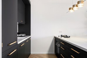 Private kitchen - Marvelous 2BR NOGA (Tel Aviv-Yafo)