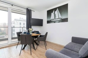 TV - Stylish Apartment with Balcony | Close to the Old Town (Gdańsk)