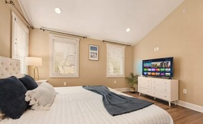 3 habitaciones, tabla de planchar con plancha y cuna de viaje 