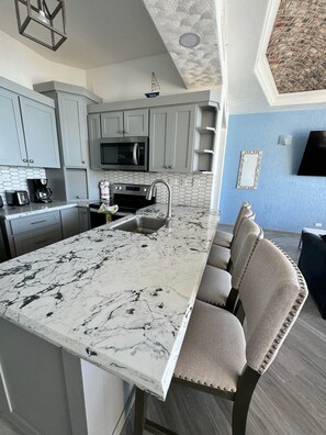 Fridge, microwave, oven, stovetop - Palacio Del Mar 603 - Rocky Point Oceanfront Vacation Rental (Puerto Peñasco)
