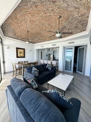 TV - Palacio Del Mar 603 - Rocky Point Oceanfront Vacation Rental (Puerto Peñasco)