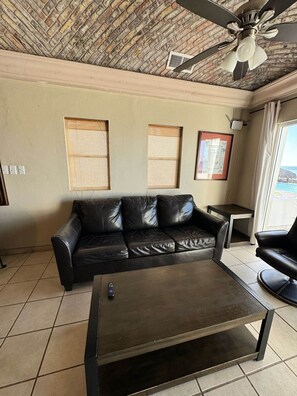 TV - Palacio Del Mar 106 - Rocky Point Oceanfront Vacation Rental (Puerto Peñasco)