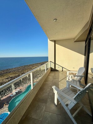 Property grounds - Palacio Del Mar 403 - Rocky Point Oceanfront Vacation Rental (Puerto Peñasco)
