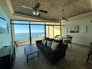 TV - Palacio Del Mar 403 - Rocky Point Oceanfront Vacation Rental (Puerto Peñasco)