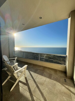 Terrace/patio - Palacio Del Mar 403 - Rocky Point Oceanfront Vacation Rental (Puerto Peñasco)