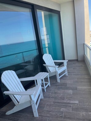 Property grounds - Palacio Del Mar 201 - Rocky Point Oceanfront Vacation Rental (Puerto Peñasco)