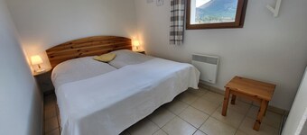 Apartment *** with Mont Ventoux view, in private residence with swimming pool