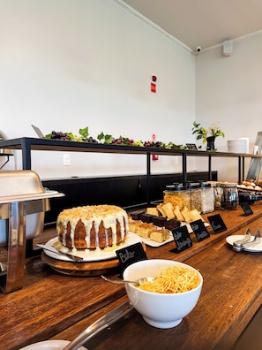 Free daily buffet breakfast 