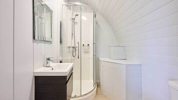 Douche, serviettes fournies