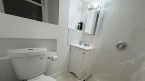 Unclassified image, 2 of 16, button - Spacious Duplex Near Broadway, Walk to Times Square (New York)
