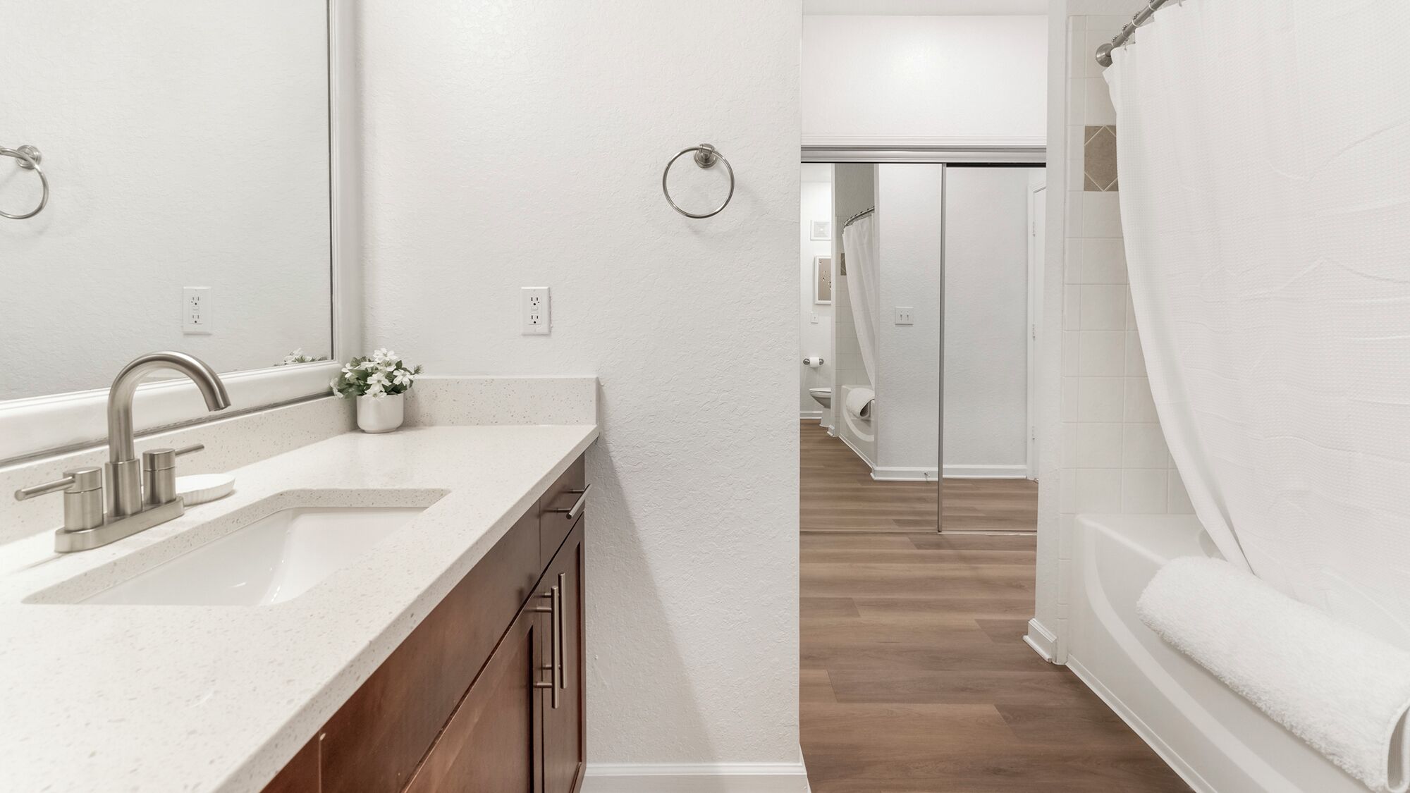 Apartment (1 Bedroom) | Bathroom | Free toiletries, hair dryer, towels, soap