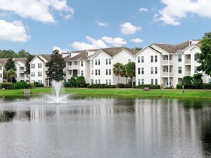 Lake - Landing Furnished Apartments near UNF (Jacksonville)