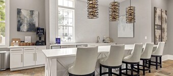 Landing Furnished Apartments near UNF