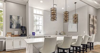 Landing Furnished Apartments near UNF