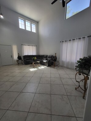 Interior - La Rosa Phoenix (Phoenix)
