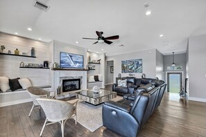 Smart TV, books - Waterfront retreat at Watersedge Cay (Crystal River)