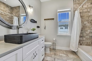Hair dryer, towels, soap, shampoo - Waterfront retreat at Watersedge Cay (Crystal River)