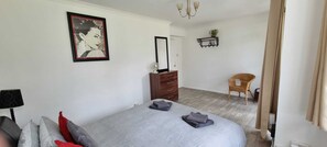 Iron/ironing board, WiFi, bed sheets - Lovely apartment in Bermondsey (London)