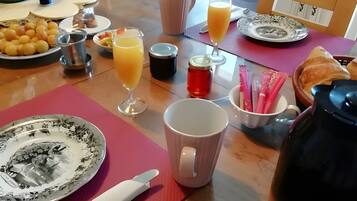 Petit déjeuner servi en supplément