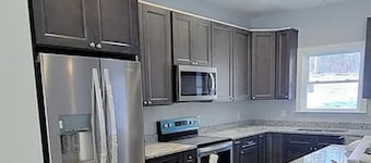 New Listing Cozy 3-bedroom house in marvelous Mineral with pool, tennis, marina.