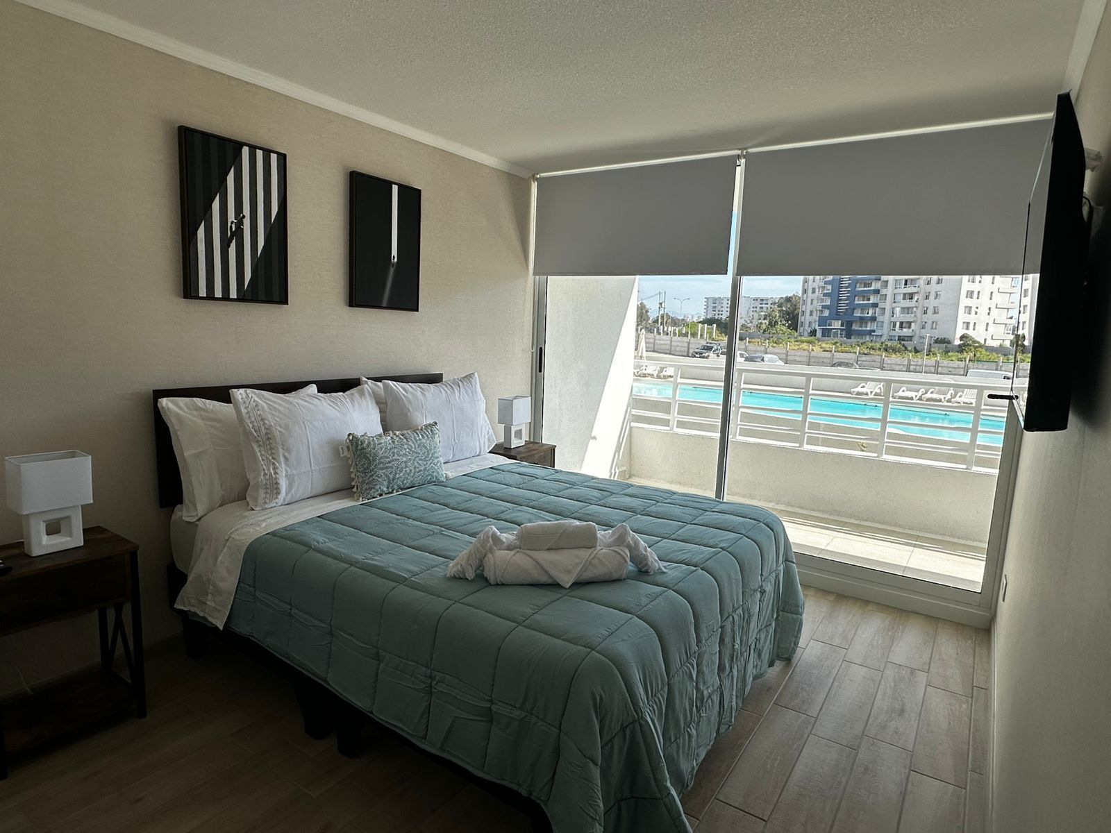 Iron/ironing board, WiFi, bed sheets