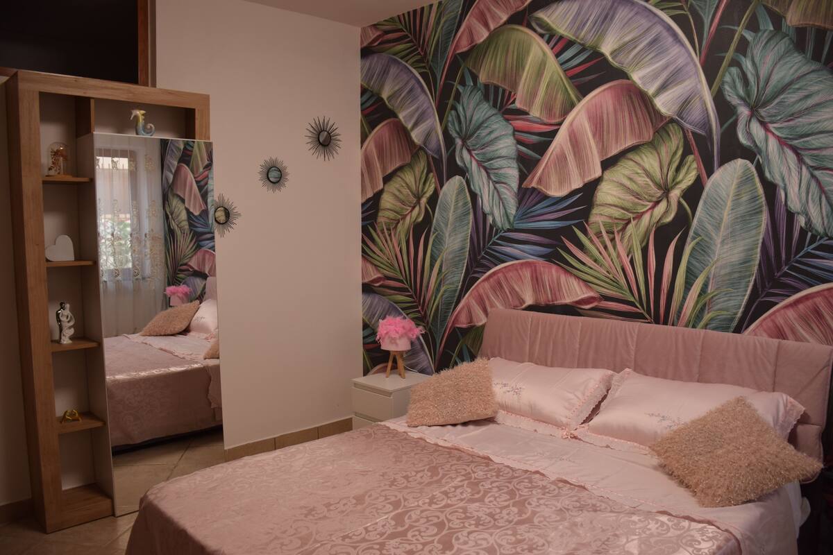 Habitación con 1 cama matrimonial o 2 individuales, cocina, vista al patio | Wifi gratis