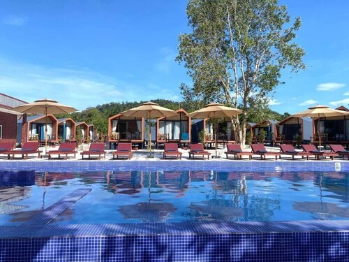 Relaxing 1-bedroom resort with AC in peaceful Preah Sihanouk #6