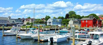 Harbor Hideaway • Walk to the famous Hope Street!