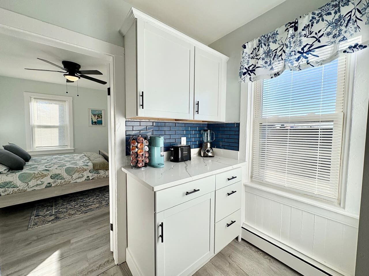 3 chambres, bureau, Wi-Fi, literie fournie