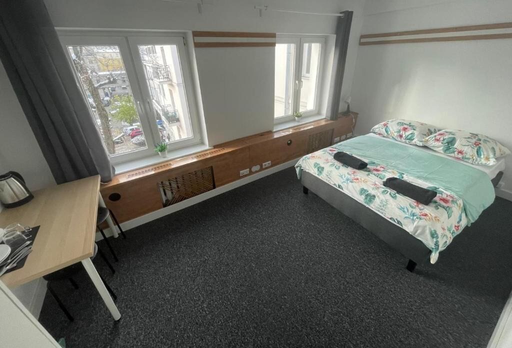 Chambre Double Classique, 1 lit double | Bureau, espace de travail pour ordinateur portable