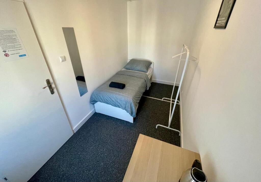 Chambre Classique, 1 lit une place | Bureau, espace de travail pour ordinateur portable