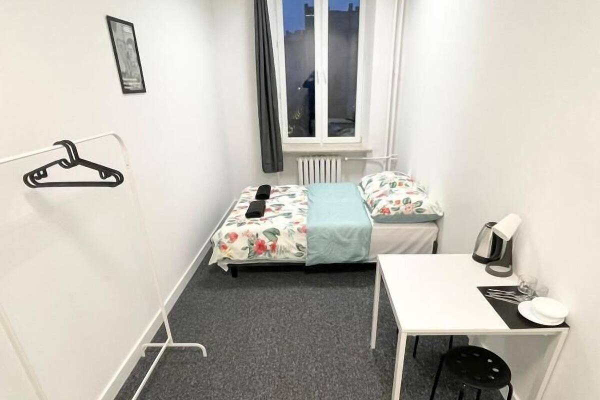 Kamar Double Klasik, 1 Tempat Tidur Double | Meja kerja, ruang kerja ramah laptop, dan setrika/meja setrika