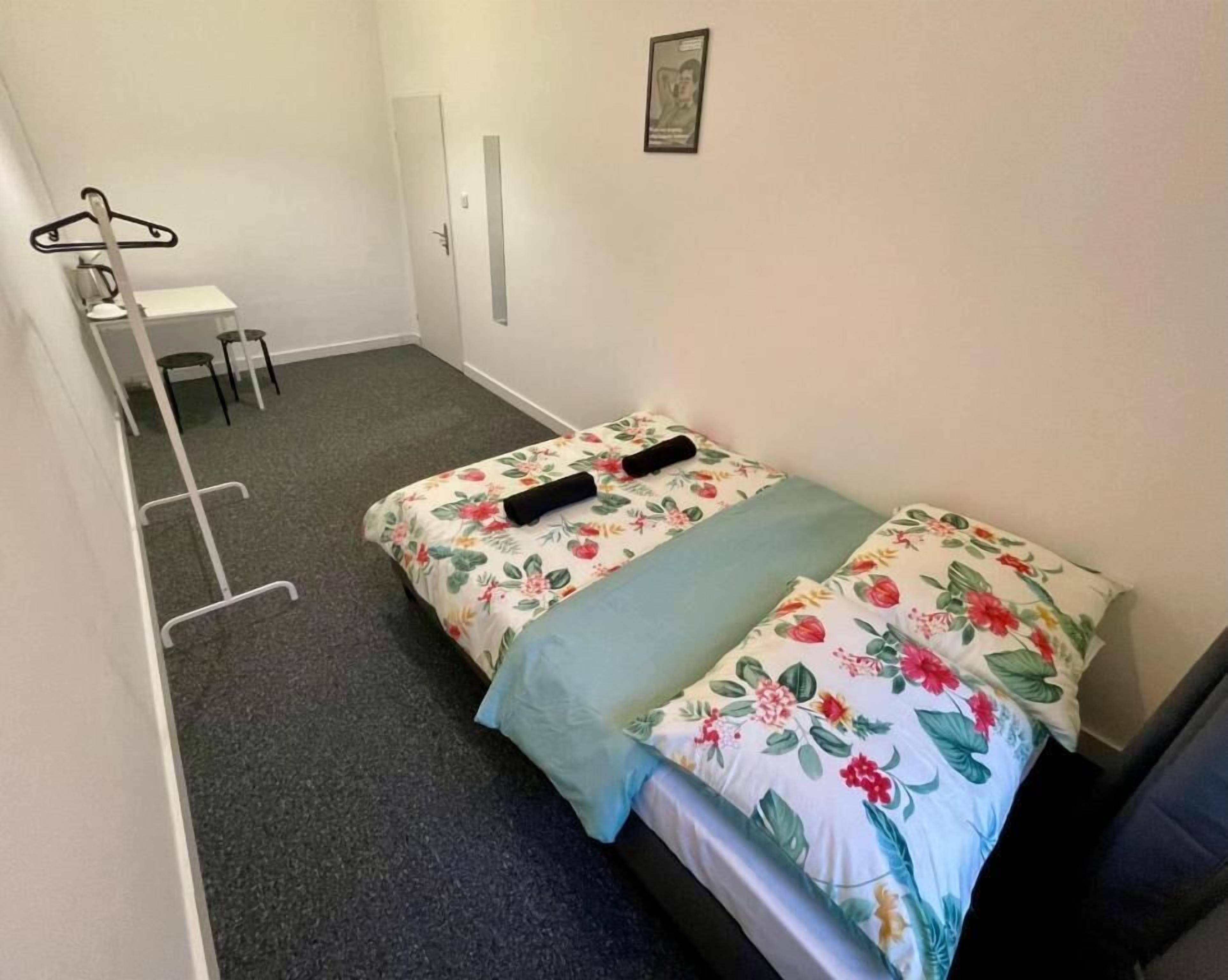 Chambre Double Classique, 1 lit double | Bureau, espace de travail pour ordinateur portable