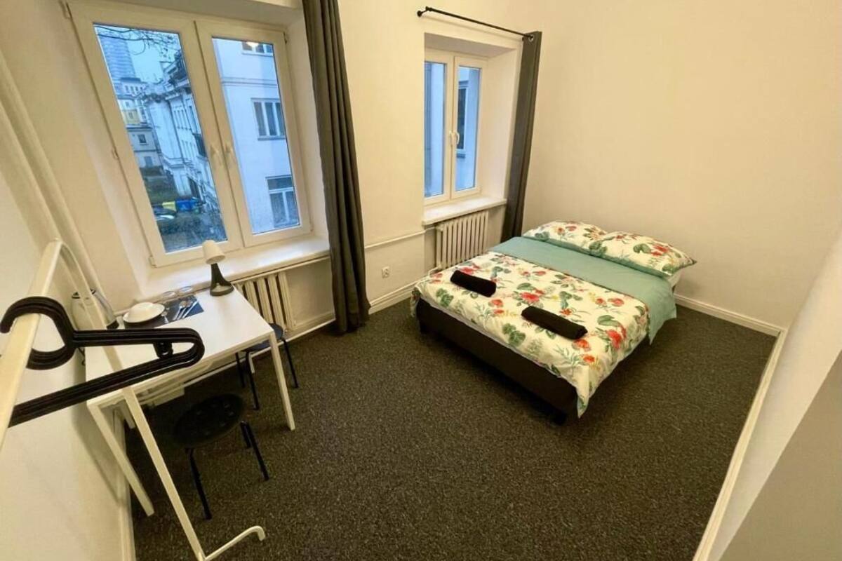 Kamar Double Klasik, 1 Tempat Tidur Double | Meja kerja, ruang kerja ramah laptop, dan setrika/meja setrika