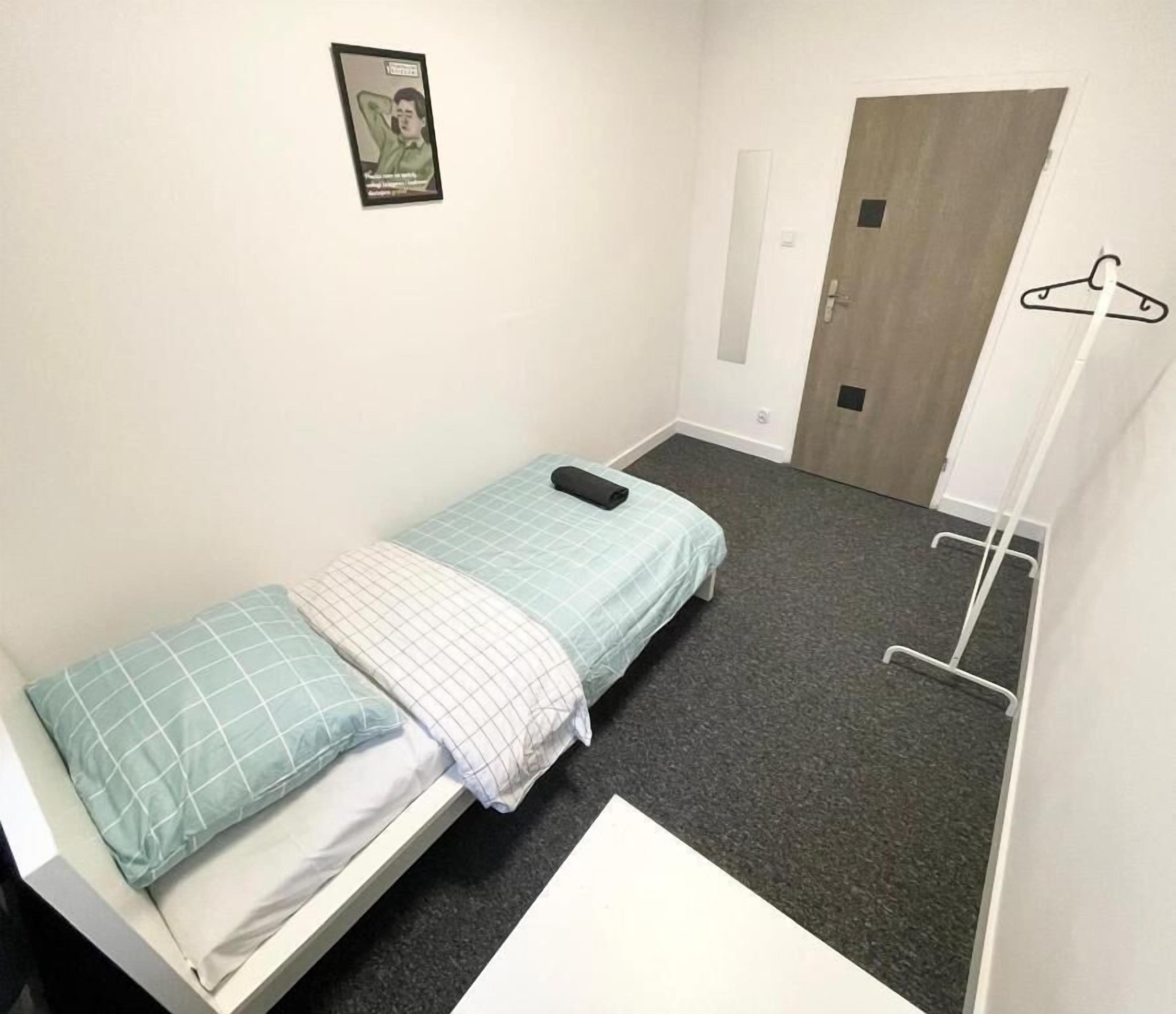 Classic Room, 1 Twin Bed | Desk, laptop workspace, iron/ironing board, free WiFi