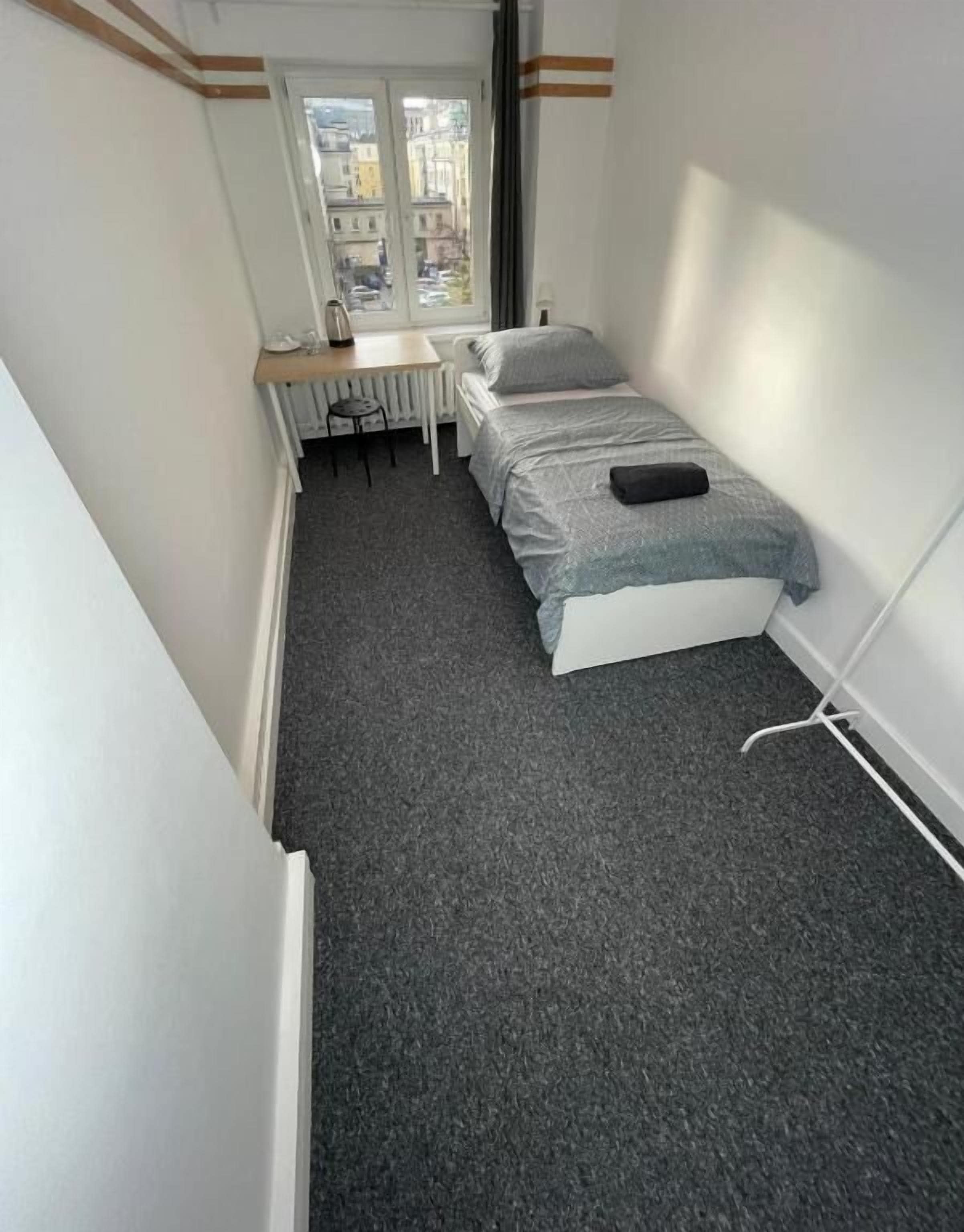 Chambre Classique, 1 lit une place | Bureau, espace de travail pour ordinateur portable