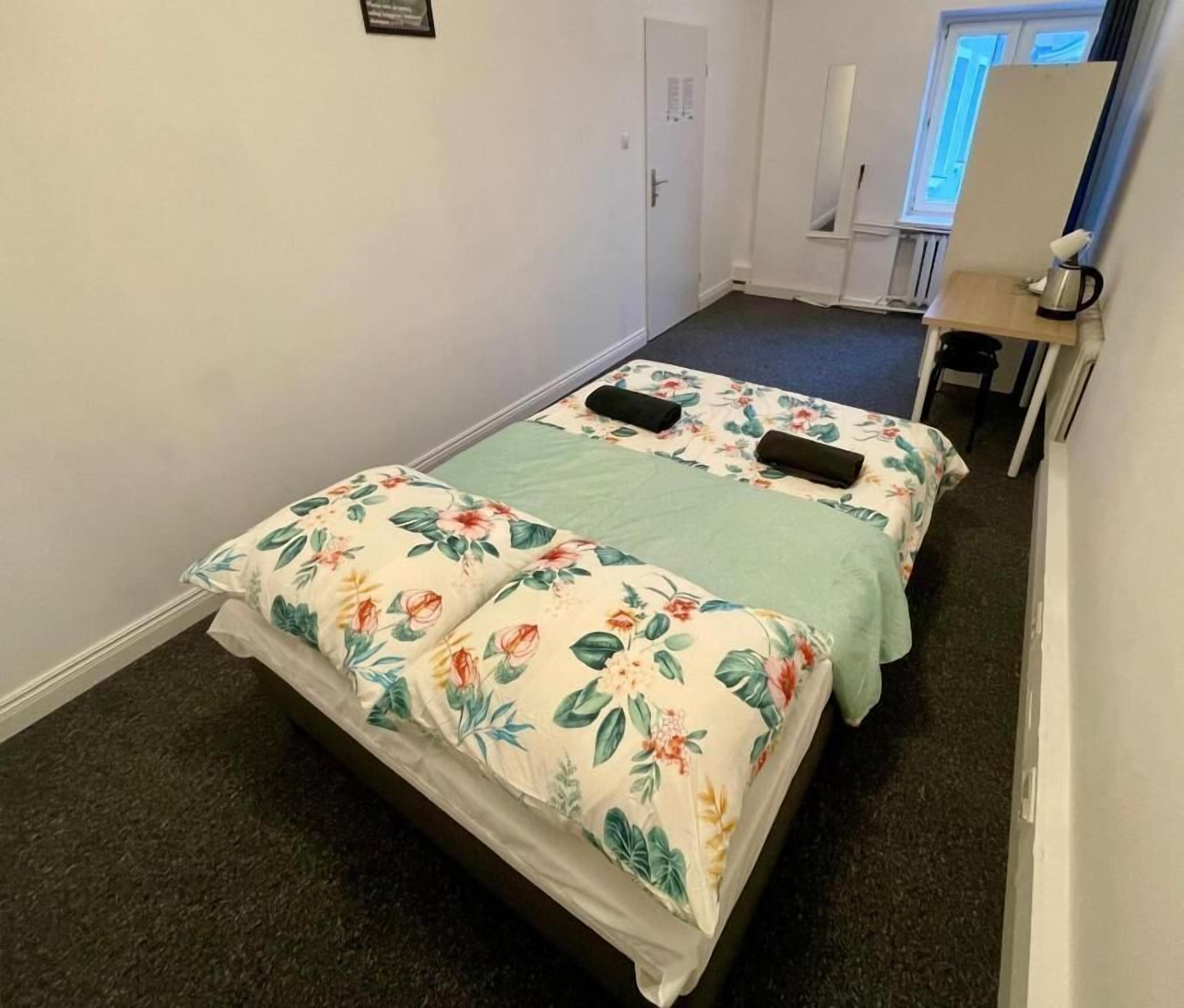 Chambre Double Classique, 1 lit double | Bureau, espace de travail pour ordinateur portable